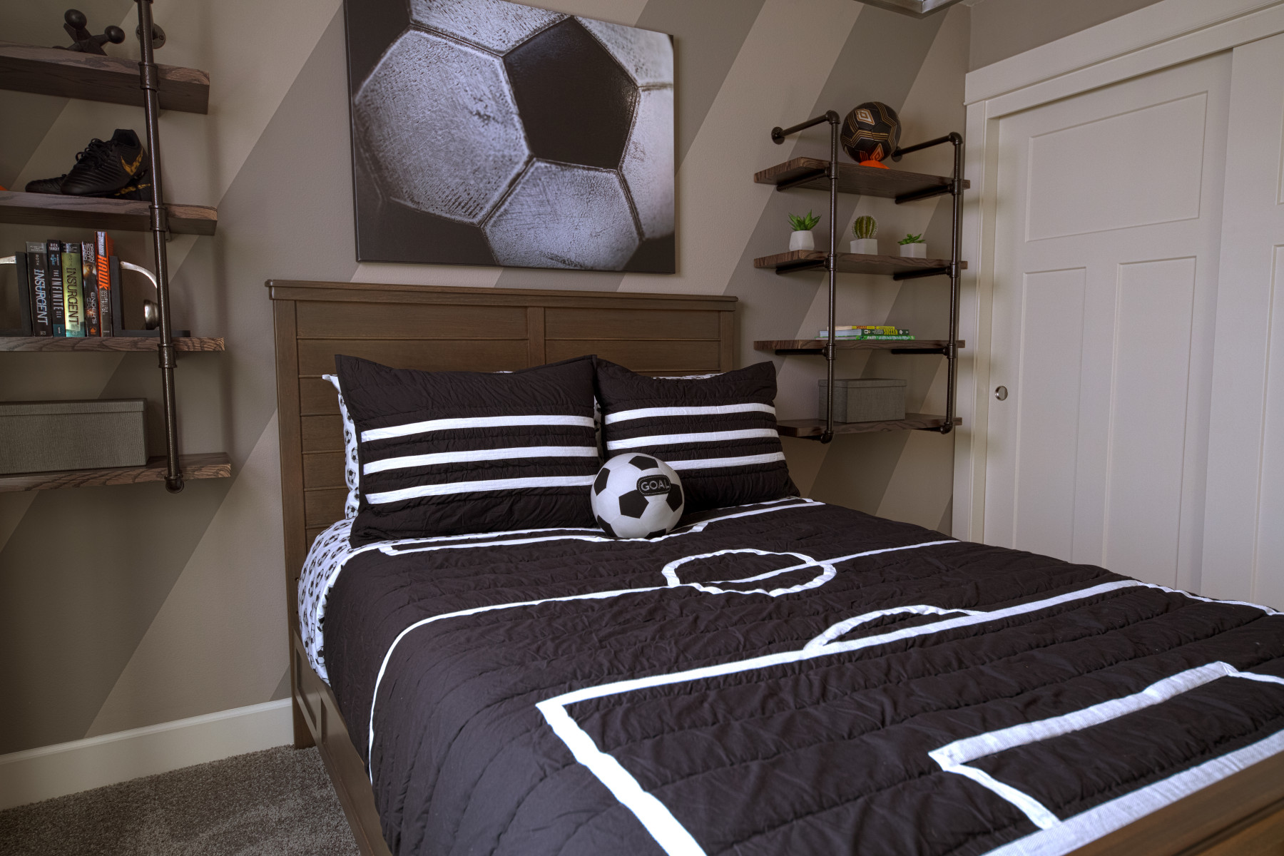  : spaces : Gary Nolton - Photographer / Cinematographer 